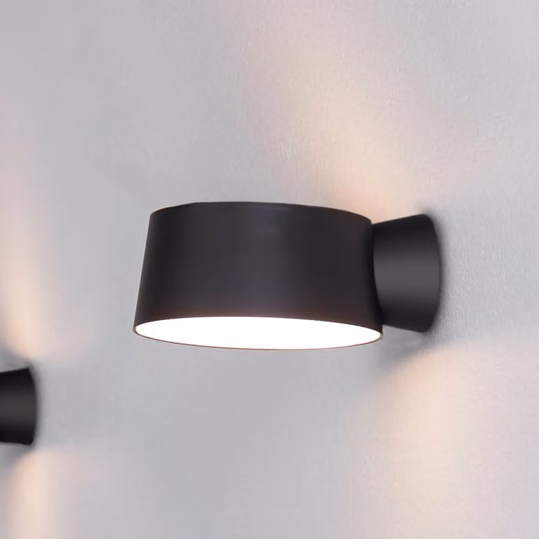 Loom Design Cookie LED wandlamp zwart modern aluminium voor woonkamer en eetkamer