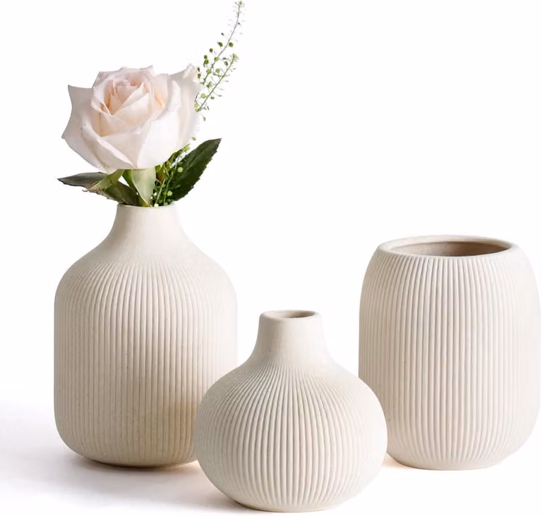 Set van 3 moderne beige keramische vazen met ribbelstructuur voor minimalistische decoratie