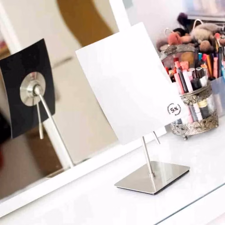 Blomus NEXIO make-up spiegel met 5-voudige vergroting in gepolijst staal
