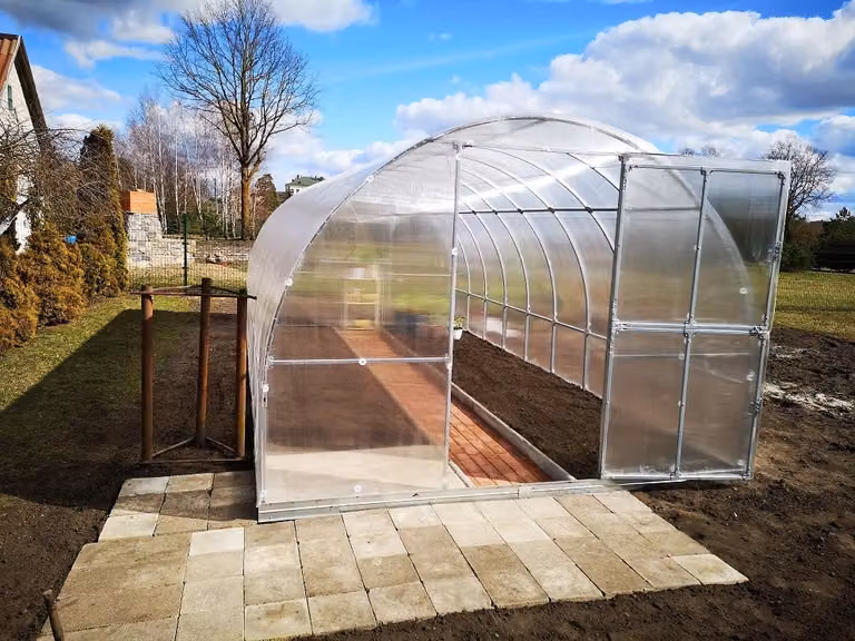 BAUMERA Kas KLASIKA TUBE, 3 x 6 meter, met funderingen en 6 mm polycarbonaat
