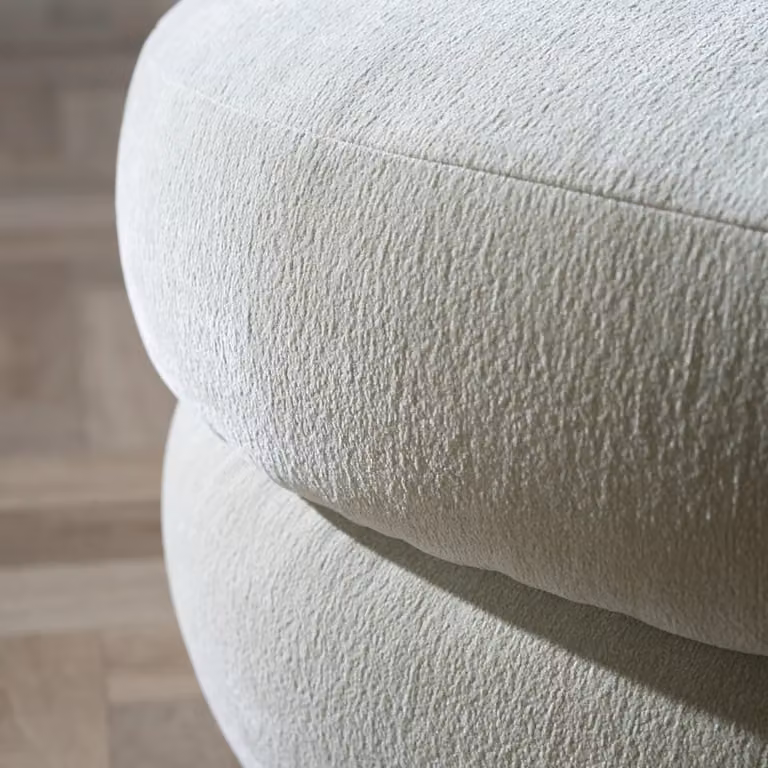 Hocker Mia ovaal chenille mint groen van Bronx71