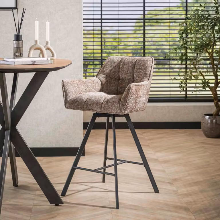 WoonStijl Barstoel met armleuningen, draaibaar, beige boucle stof, B/D/H: 57 x 53 x 96 cm