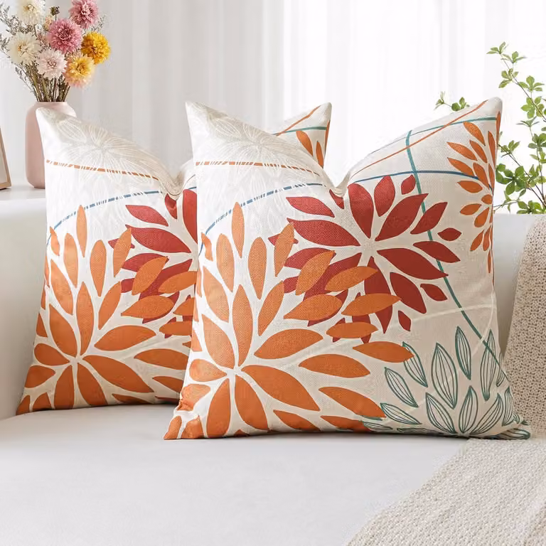 SnelShoppen Set van 2 Geometrische Kussenhoezen met Dahlia Bloemen in Oranje Rood en Zwart, Boho Decoratieve Kussens van Katoen Linnen, 45 x 45 cm