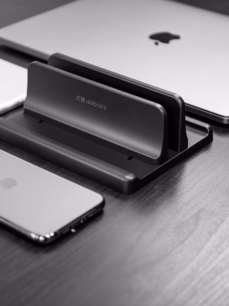 Verstelbare 3-in-1 Laptopstandaard voor een Ruimtebesparend Bureau, Geschikt voor Notebooks en Laptops, Verticaal Ontwerp