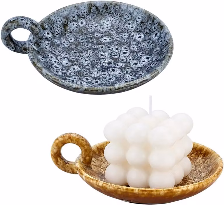 Set van 2 vintage keramische kaarsenplateaus met handvat voor rustieke decoratie
