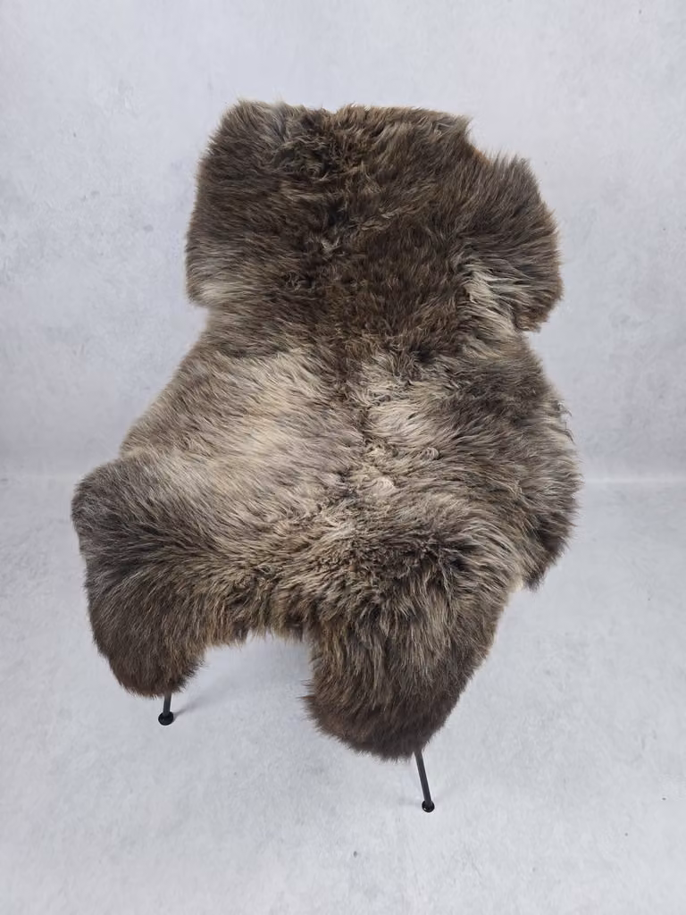 Bèèèhst Genôch Schapenvacht Woondecoratie Bruin Grijs 100% echte wol 100 x 85 cm