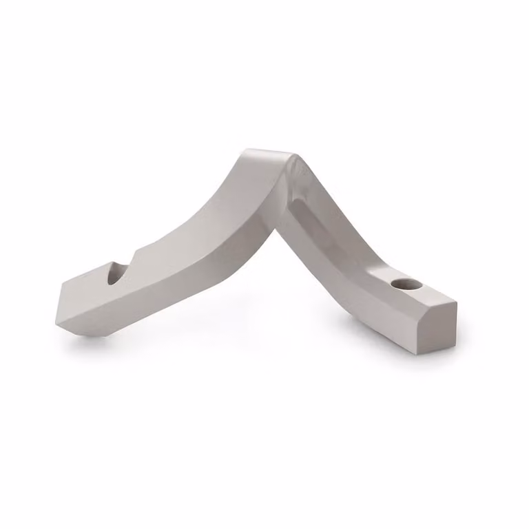 Normann Copenhagen Crooked kandelaar voor stompkaarsen, Warm grijs
