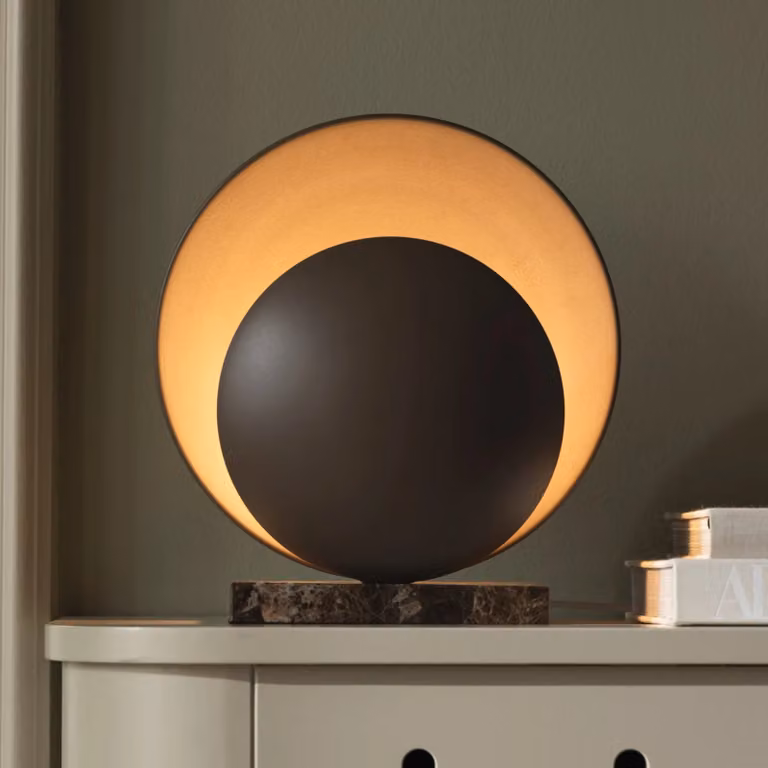 Globen Lighting ORBIT tafellamp met marmeren voet en metalen accenten, bruin, Hoogte: 32 cm