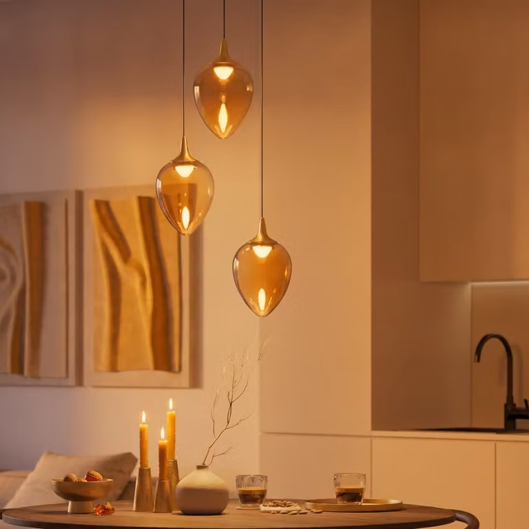 Lyora Hanglamp Nali 3-lichts met amber glas en goud/messing of zwart metaal