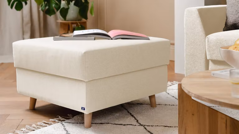 BRUNO poef beige met eikenhouten frame en opbergruimte B/D/H: 70 x 70 x 70 cm