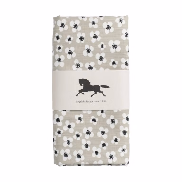 Almedahls Belle Amie tafellaken Beige, 145 x 220 cm