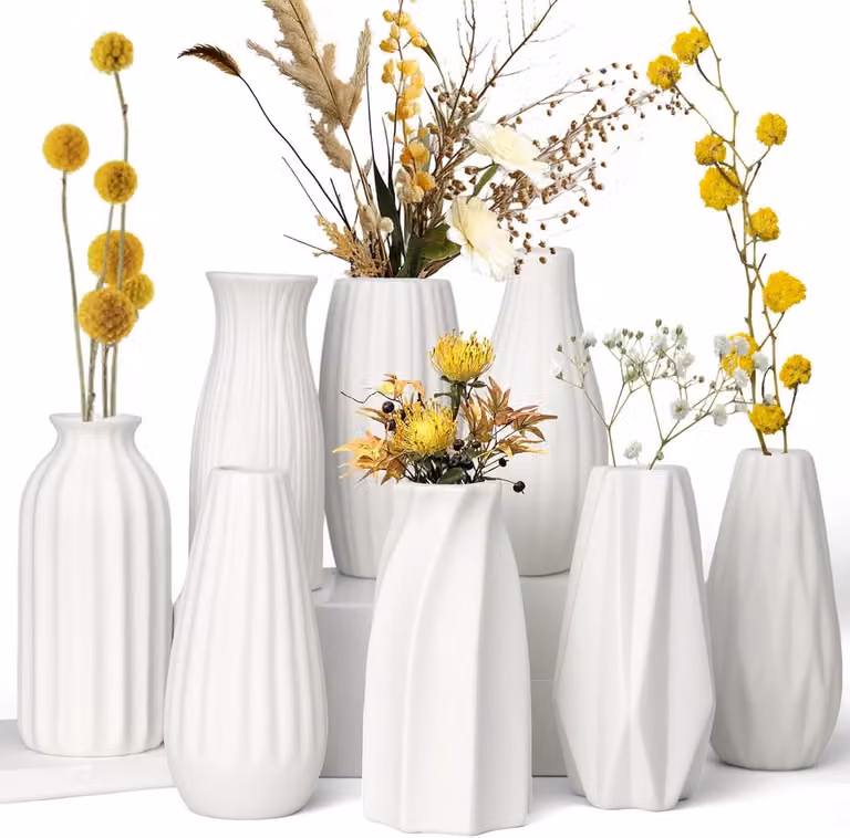Set van 8 Mat Witte Keramische Vazen voor Pampasgras en Droogbloemen in Moderne Boho Scandinavische Stijl