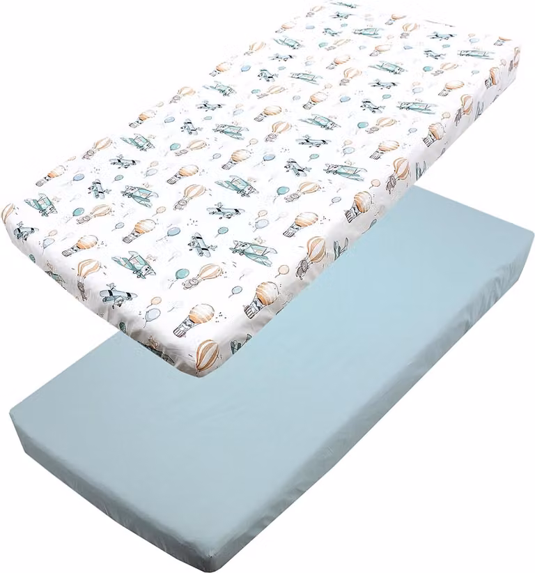 Set van 2 babyhoeslaken voor babybedjes met vossen in vliegtuig, groen, 90 x 200 cm