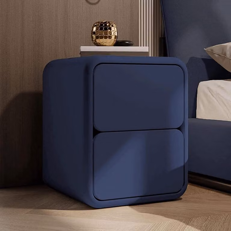 Set van twee moderne nachtkastjes voor de slaapkamer of woonkamer