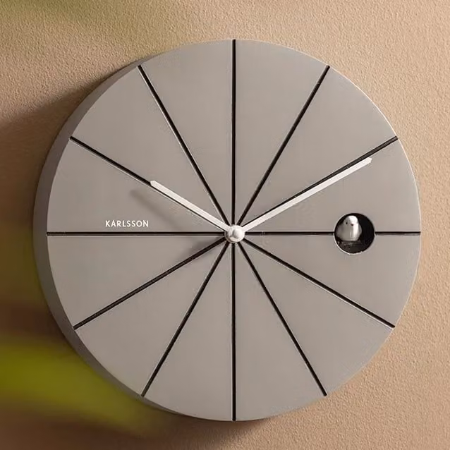 Karlsson Moderne Ronde Wandklok met Muziekdoos - Grijs/Zwart