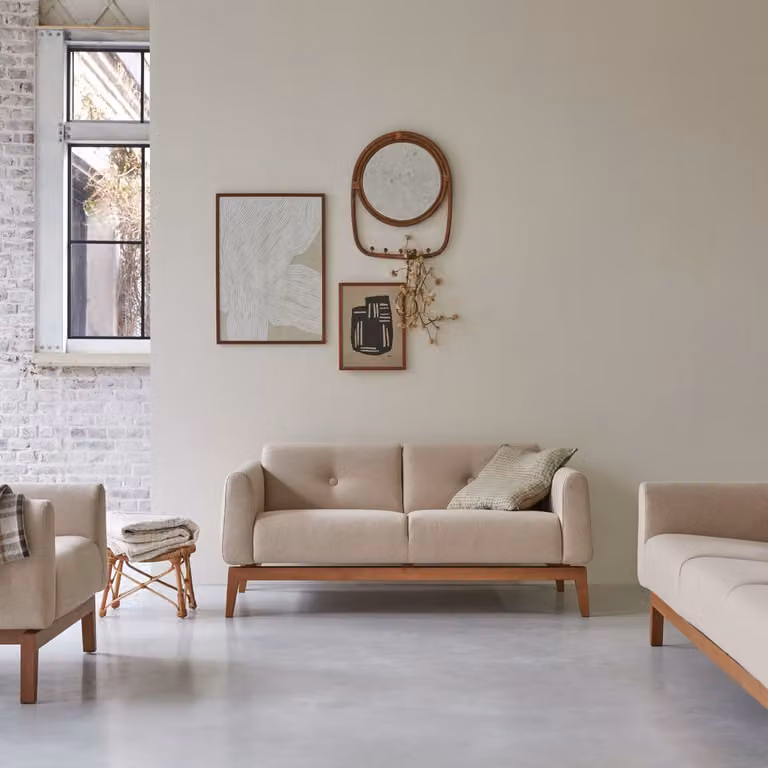 Tikamoon Bjorn 2-zitsbank van massief eikenhout met beige wollen bekleding