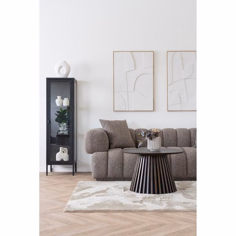home24 Vitrinekast Karukkan met glazen deuren, zwart/zwart, Hoogte: 140 cm