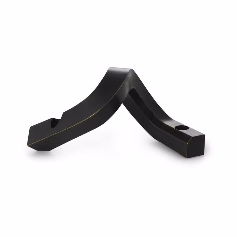Normann Copenhagen Crooked kandelaar voor stompkaarsen, Bronze