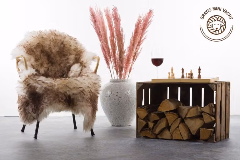 Wildlife Design Wit bruine moeflon schapenvacht voor decoratie van stoel, bank of vloer