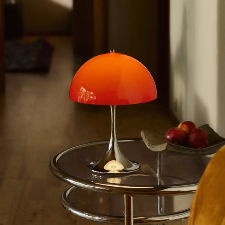 Louis Poulsen Panthella 250 Portable LED tafellamp, rood met chroom, dimbaar en oplaadbaar