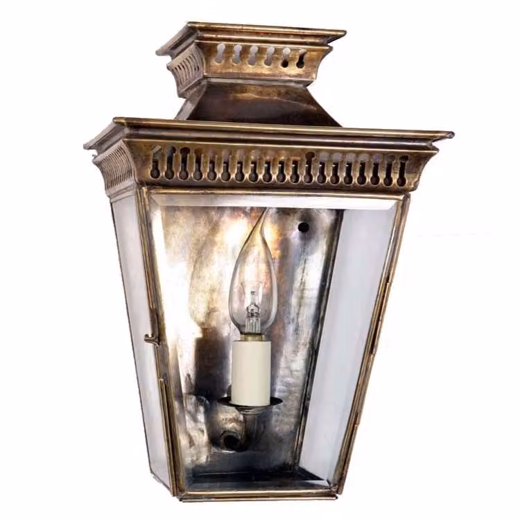 Limehouse Pagoda handgemaakte landelijke buitenlamp antiek koper met transparant glas, Diameter: 31 cm