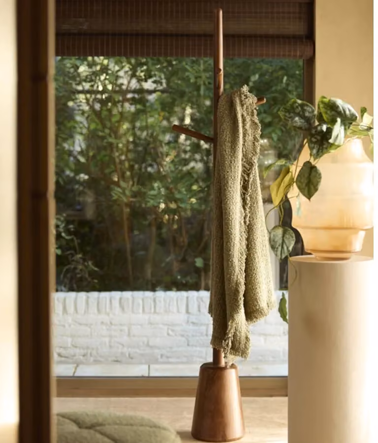 Light en Living Yenice Kapstok van hout in bruin, B: 20 cm, H: 152 cm
