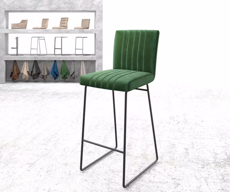 DELIFE Barstoel Luiga-Flex modern groen velvet met zwart metalen onderstel, H 107 cm x B 43 cm x D 52 cm