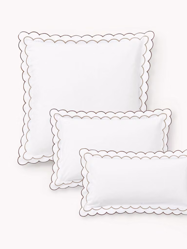 Westwing Collection Atina katoenen perkal kussensloop met golvende rand