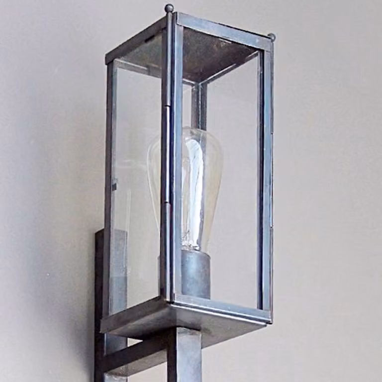 Authentage Vitrine Torch 1L buitenlamp in landelijke stijl voor in de tuin