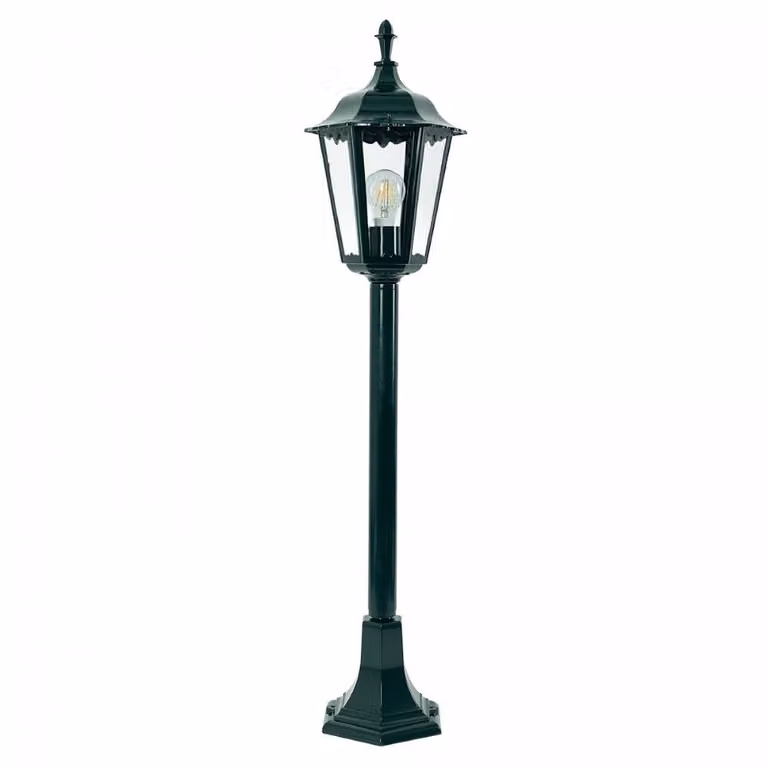 Klassieke Ancona tuinlamp van KS Verlichting in het groen