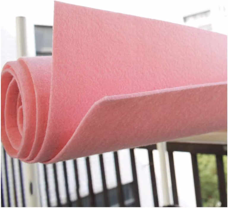 Lichtroze Naaivilt - Vilten stofvellen voor handwerk en knutselprojecten - Breedte: 100 cm