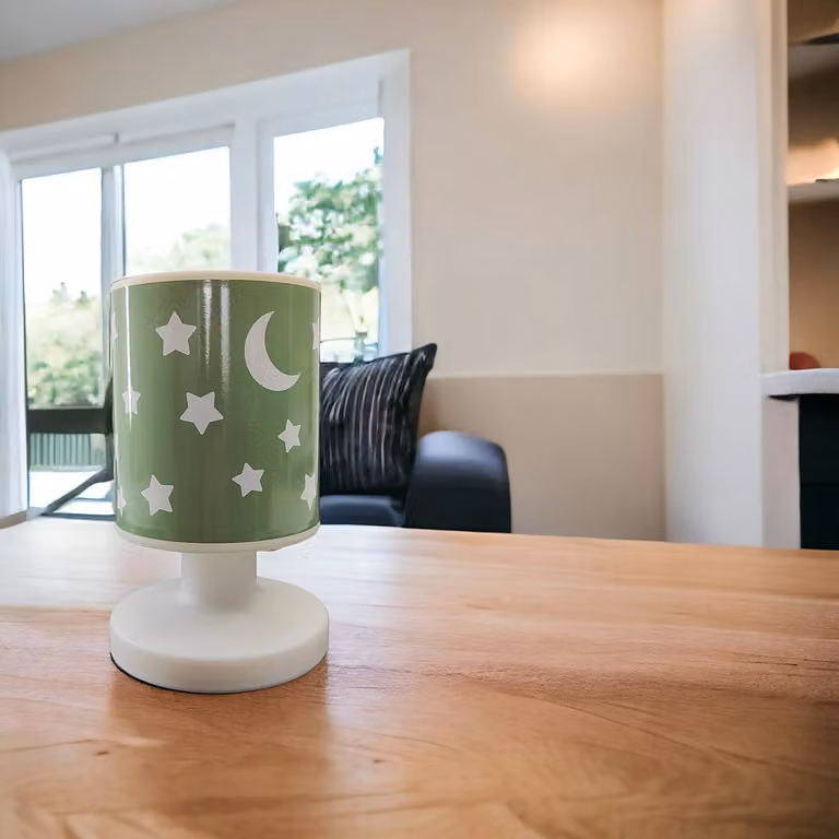 home24 LED-kinderkamerlamp Smoo met sterren groen B: 13 cm, D: 20 cm, H: 13 cm