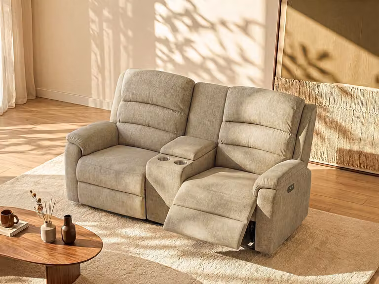 Vente-unique NEVERS Elektrische relax-tweezitsbank in beige stof met USB-oplaadpunt en bekerhouders