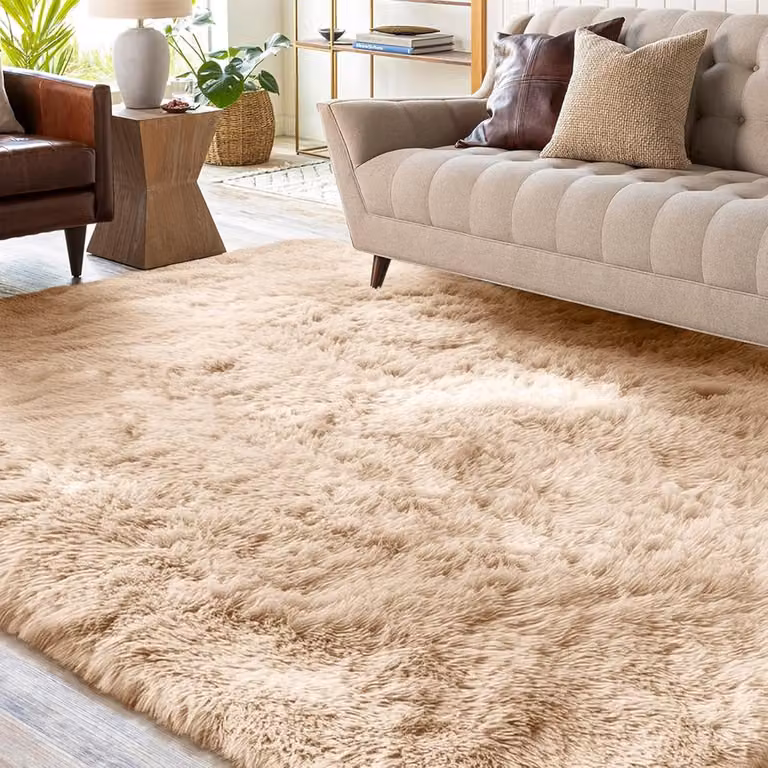 Modern Hoogpolig Beige Tapijt van Polyester voor Woonkamer, Slaapkamer of Kinderkamer