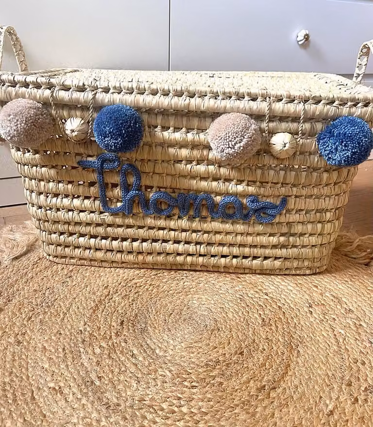 Gepersonaliseerde rieten speelgoedmand met pompon van Little G, 60 cm