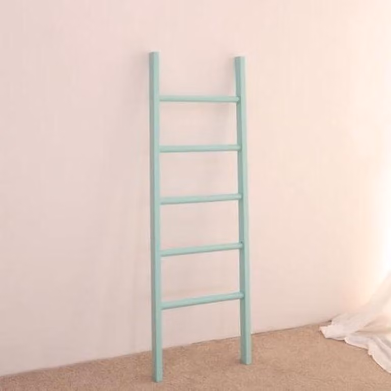 Houten handdoekladder en dekenrek met vijf niveaus in houtkleur