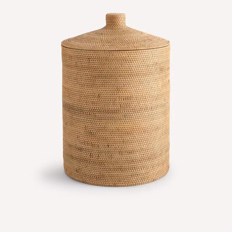 WoonStijl Mirella Mand met deksel van rotan en gevlochten bamboe in beige