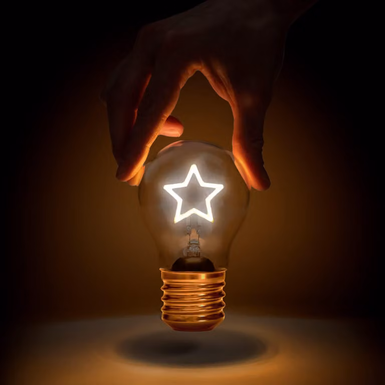 SUCK UK Oplaadbare LED nachtlamp in sterrenvorm voor de slaapkamer of kinderkamer