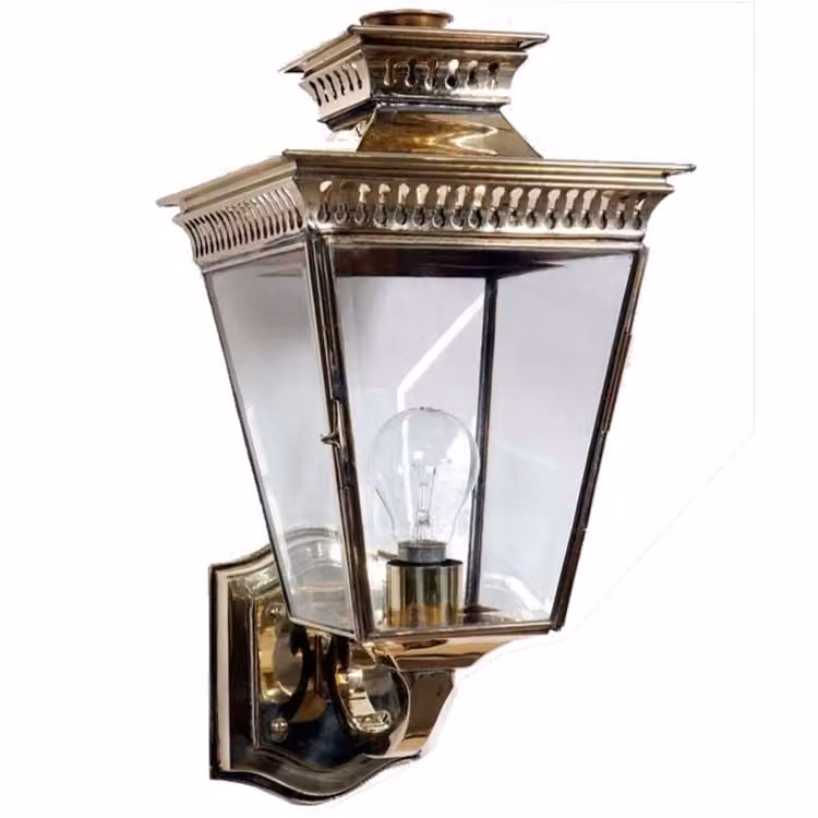 Limehouse Pagoda handgemaakte landelijke buitenlamp - Messing/Metaal