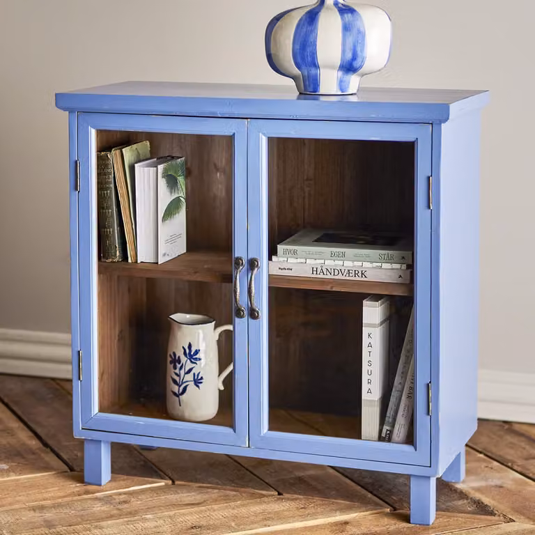 Bloomingville Hazem Vitrinekast van Grenenhout met Glazen Deuren, Blauw/Bruin, B: 80 cm, D: 35 cm, H: 80 cm