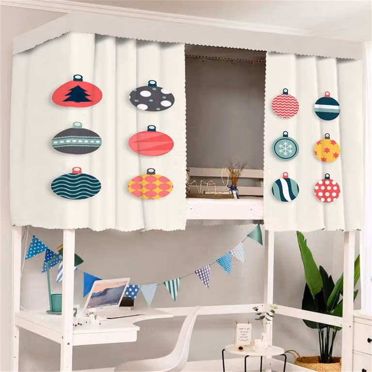 Verduisterend bedgordijn voor stapelbed met kerstballen print, 1.5 x 2 m
