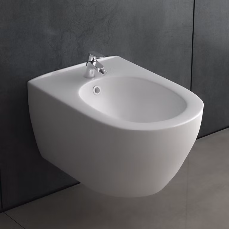 Merkloos Wandtoilet met overloop en aansluiting voor watermengkraan