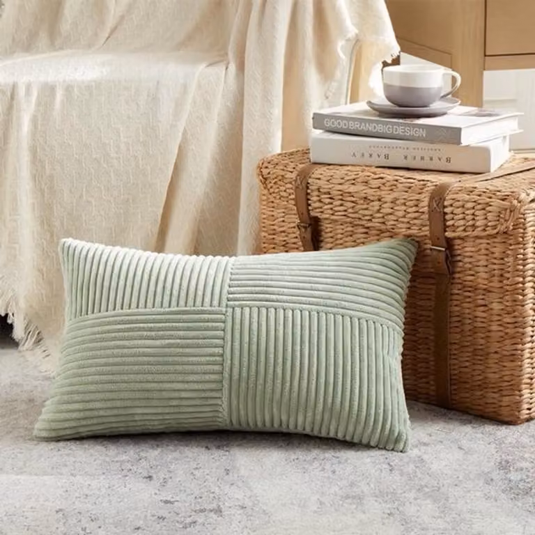 Zachte Corduroy Kussensloop voor Bank en Slaapkamer - Saliegroen, 30 x 50 cm