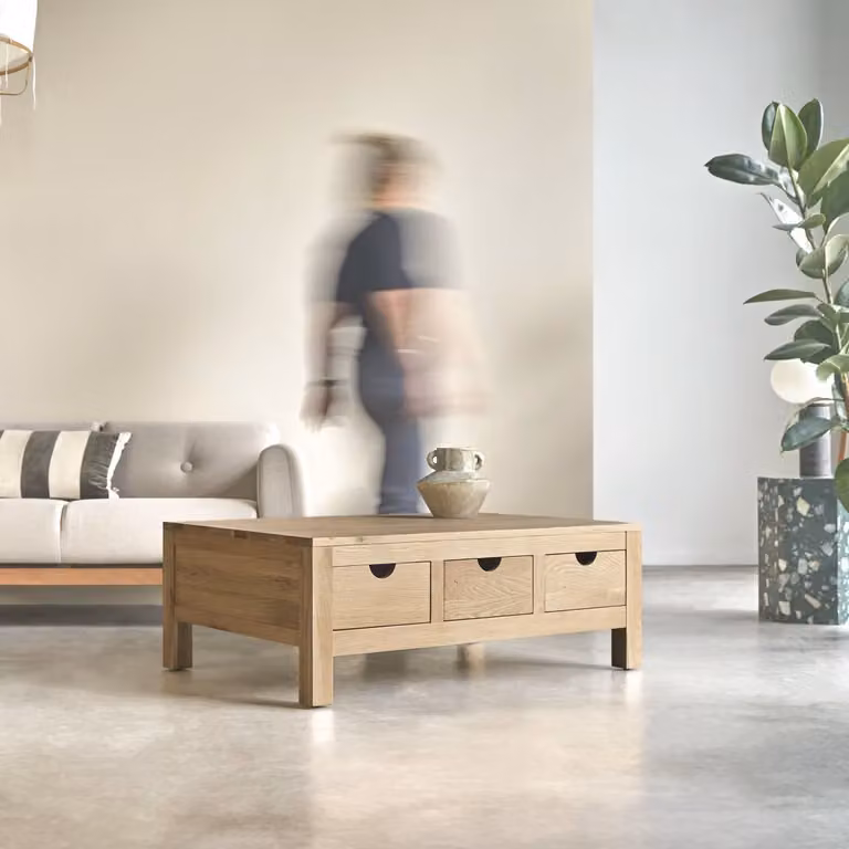 Tikamoon Oliver massief eiken salontafel - Bruin - B: 110 cm, D: 75 cm, H: 40 cm