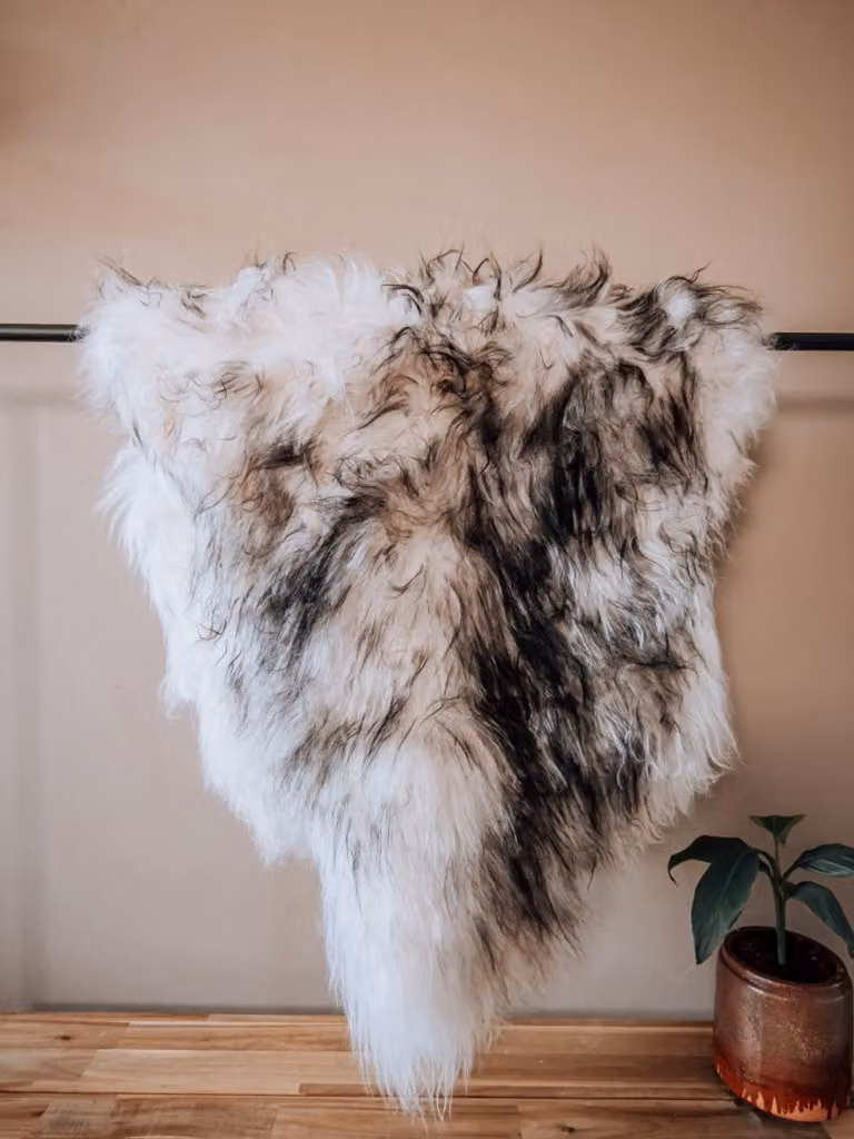 IJslandse Schapenvacht Moeflon XXL Echt Wol - Zwart Wit Mix - 120 cm