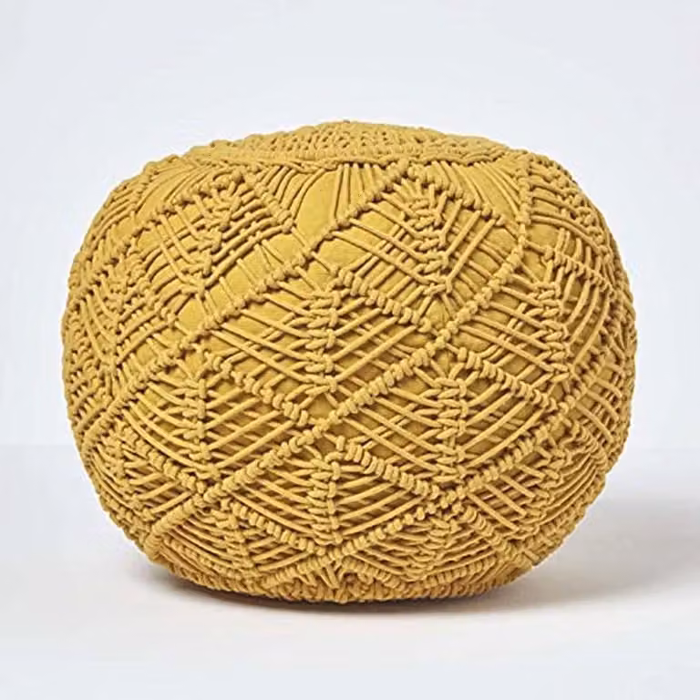 Mustardgele macramé poef met diameter 40 cm