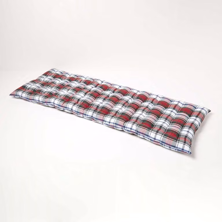 Homescapes Tuinbank Kussen Macduff Geruit - 3 Zitter - Rood-wit-groen - 143 x 48 cm