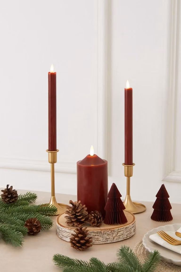 SnelShoppen Set van 2 Dieprode Wax LED Taper Kaarsen 22cm met Warm Witte LED Wick