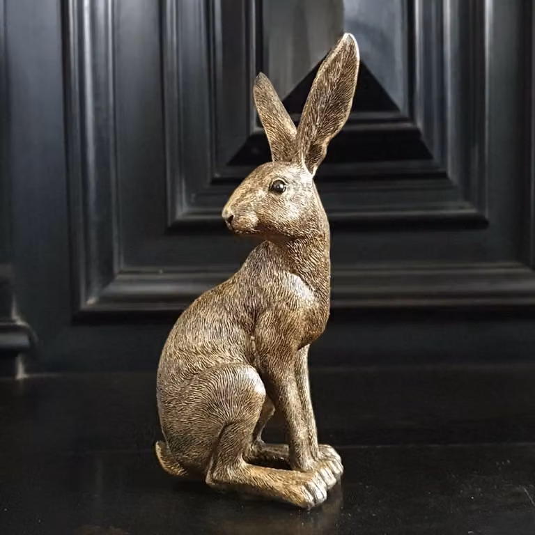 Zittende haas decoratie voor op tafel