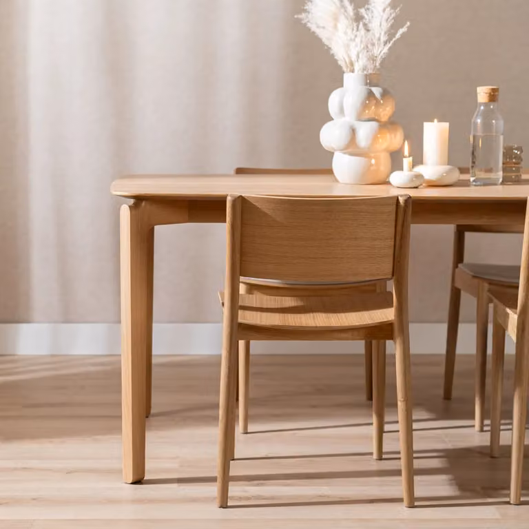 Scandinavische eetkamerstoel Juno bruin eikenhout